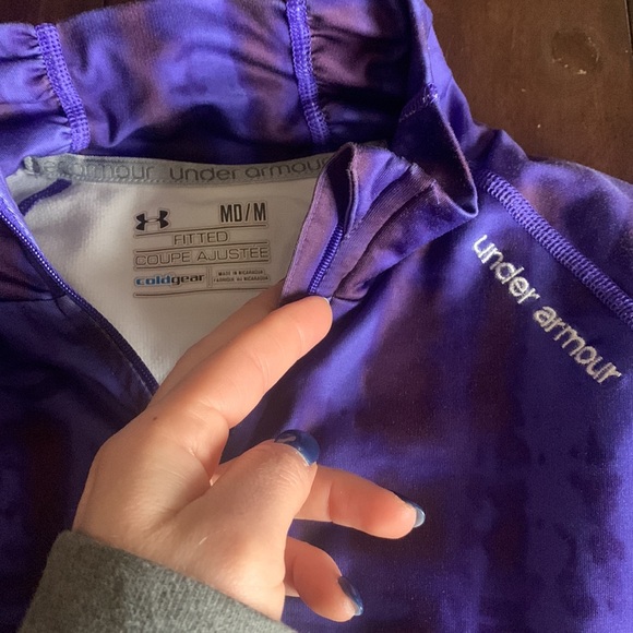 Top - Picture 2 of 3